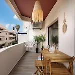 Amazing Sea View W/ 2 Bdr Ideal 4 Families W/ Wifi