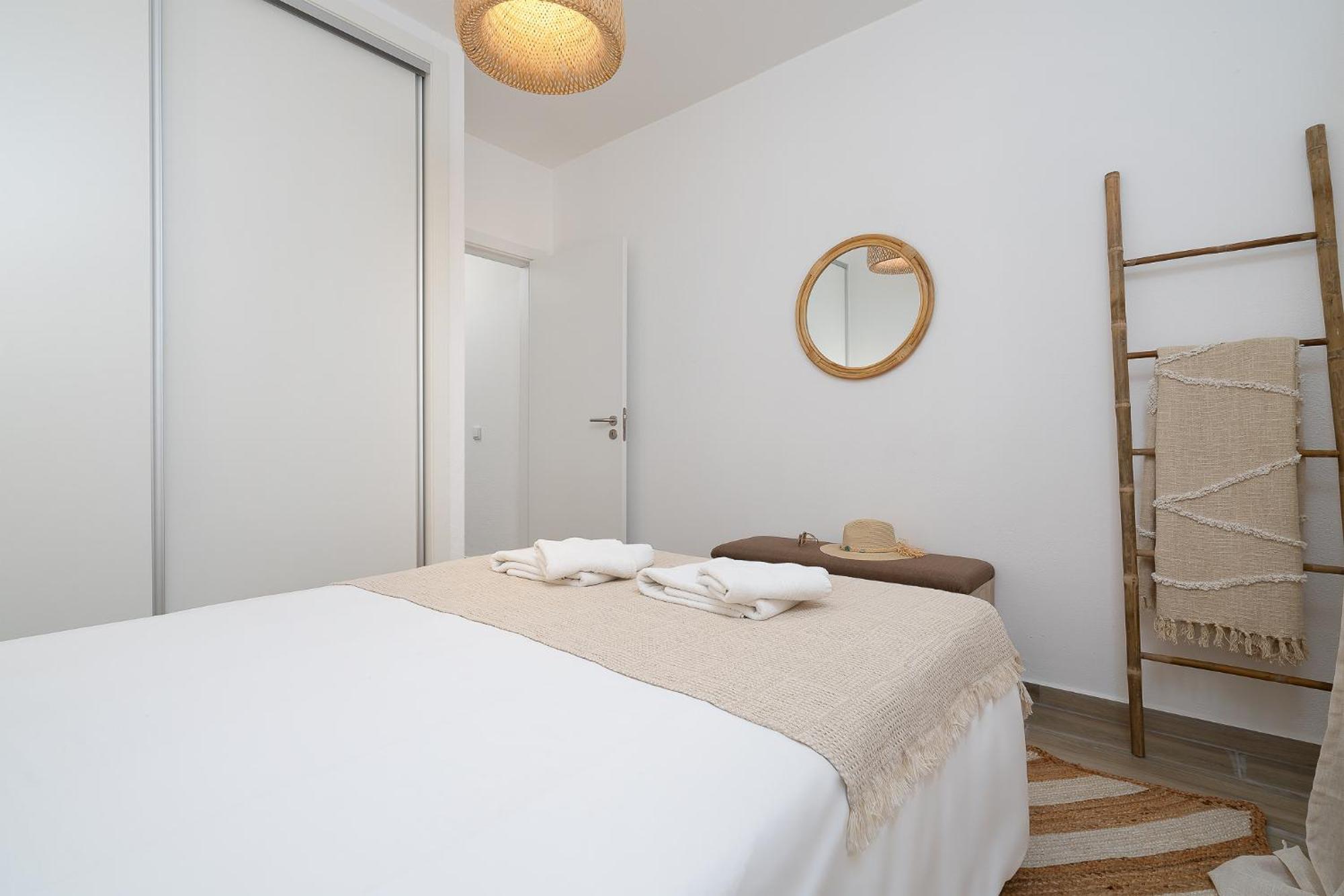 Amazing Sea View W/ 2 Bdr Ideal 4 Families W/ Wifi