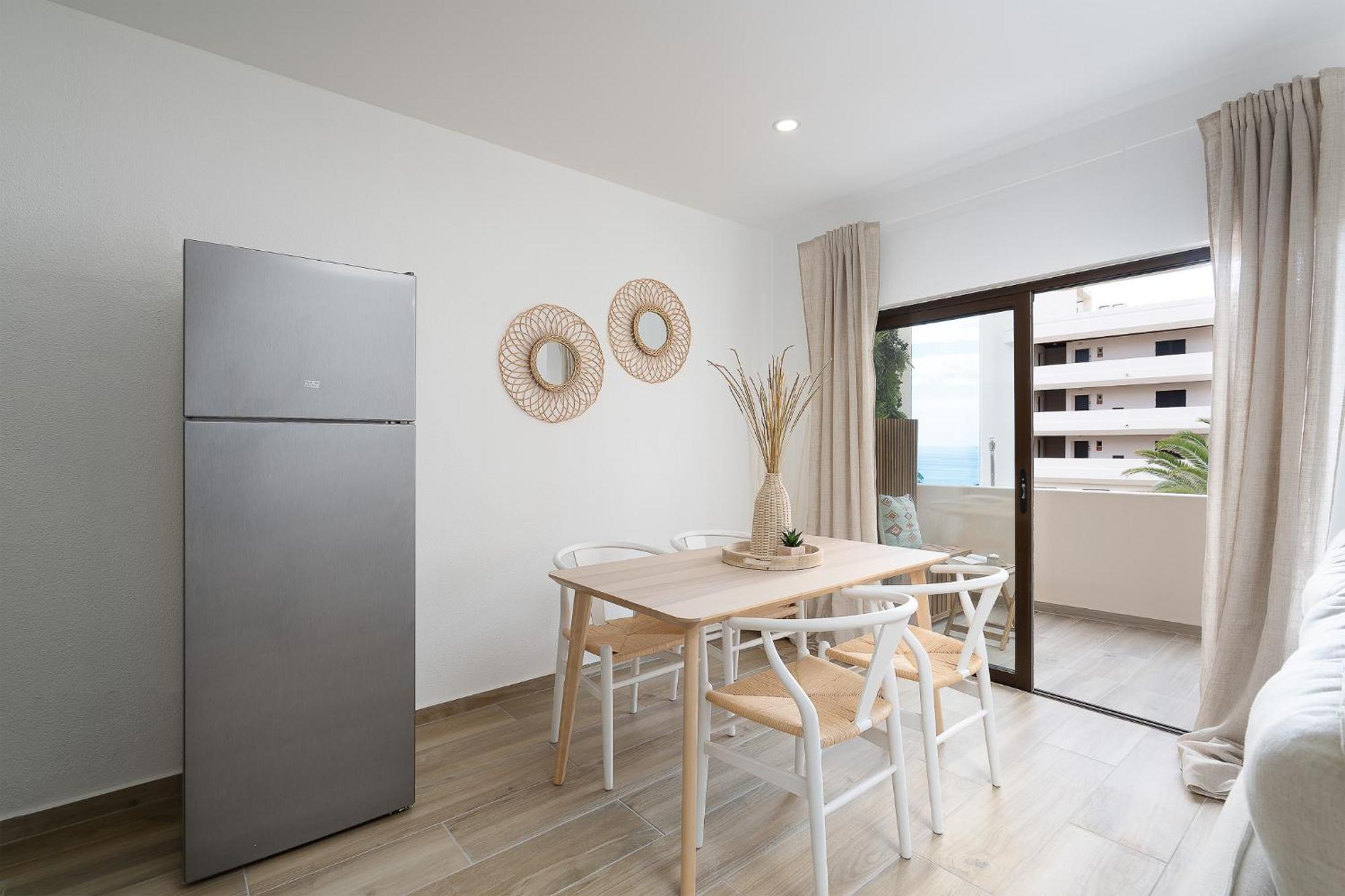 Amazing Sea View W/ 2 Bdr Ideal 4 Families W/ Wifi *