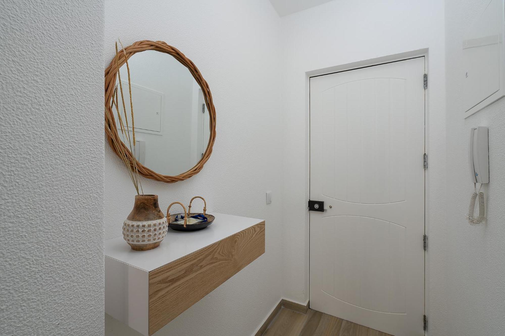 Amazing Sea View W/ 2 Bdr Ideal 4 Families W/ Wifi *